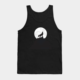 Wolf howling at the moon Tank Top